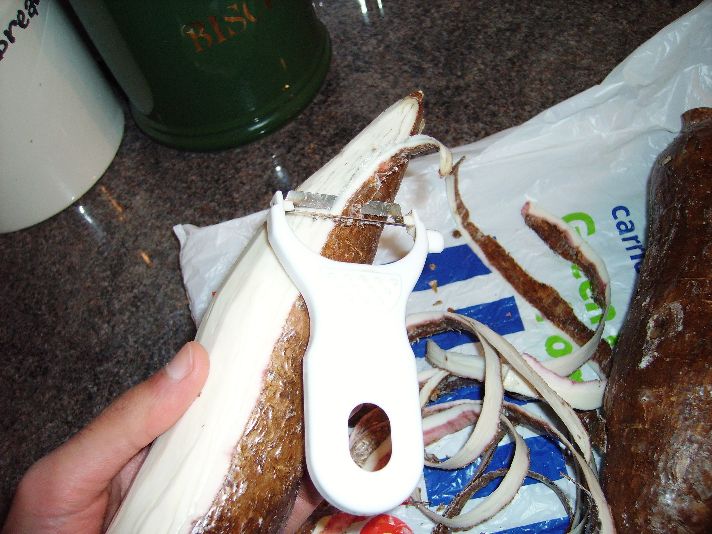 Cassava Peeler